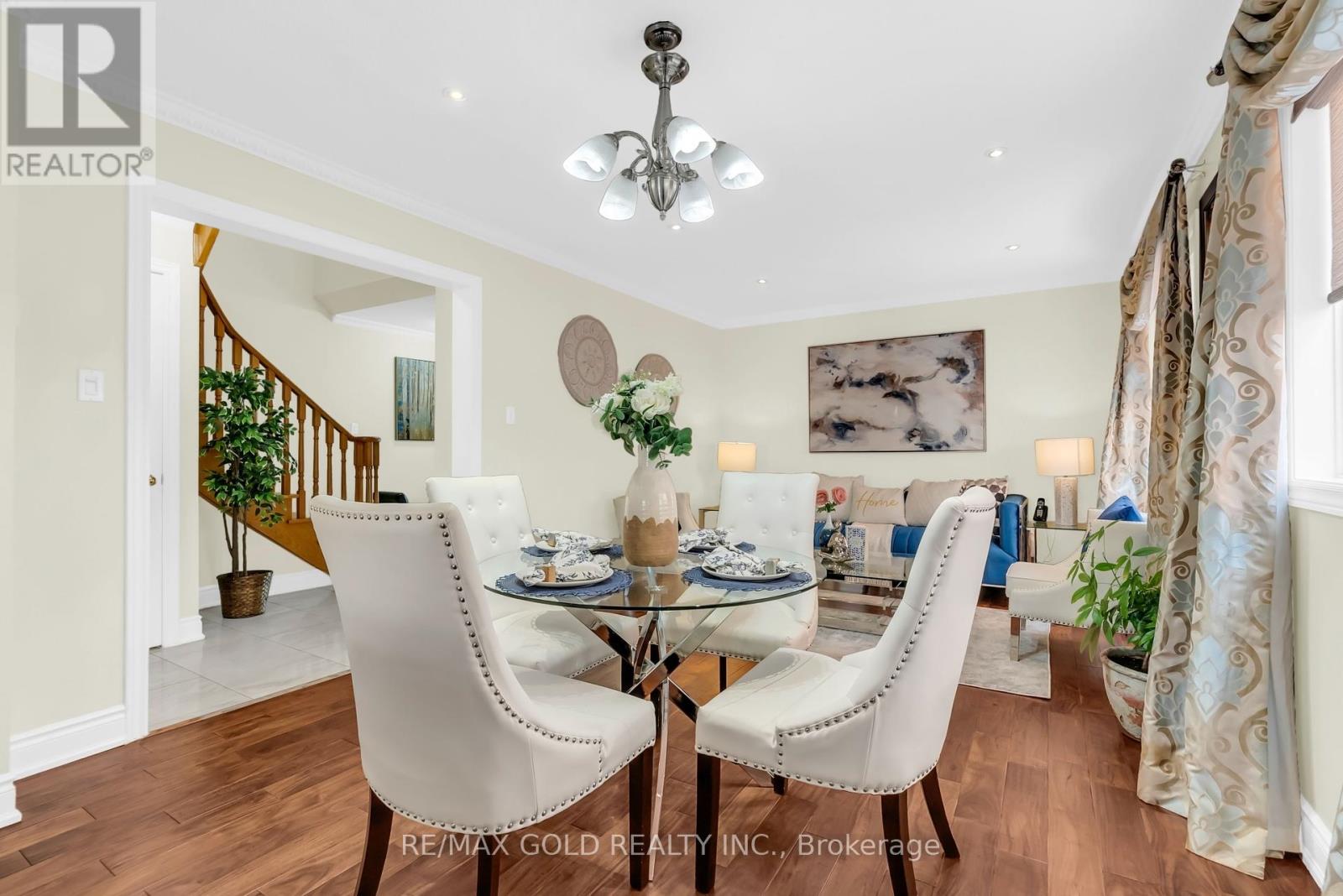 33 Tigerlily Place, Brampton, Ontario  L6R 2C8 - Photo 10 - W12412399