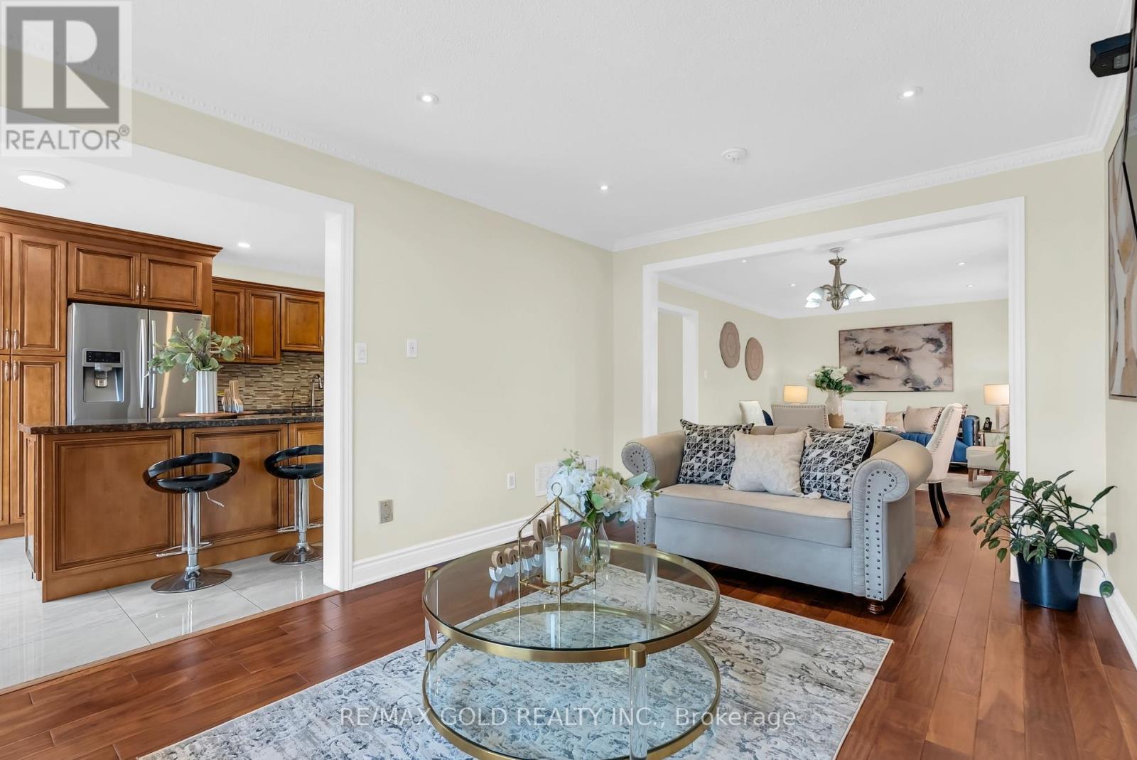 33 Tigerlily Place, Brampton, Ontario  L6R 2C8 - Photo 18 - W12412399