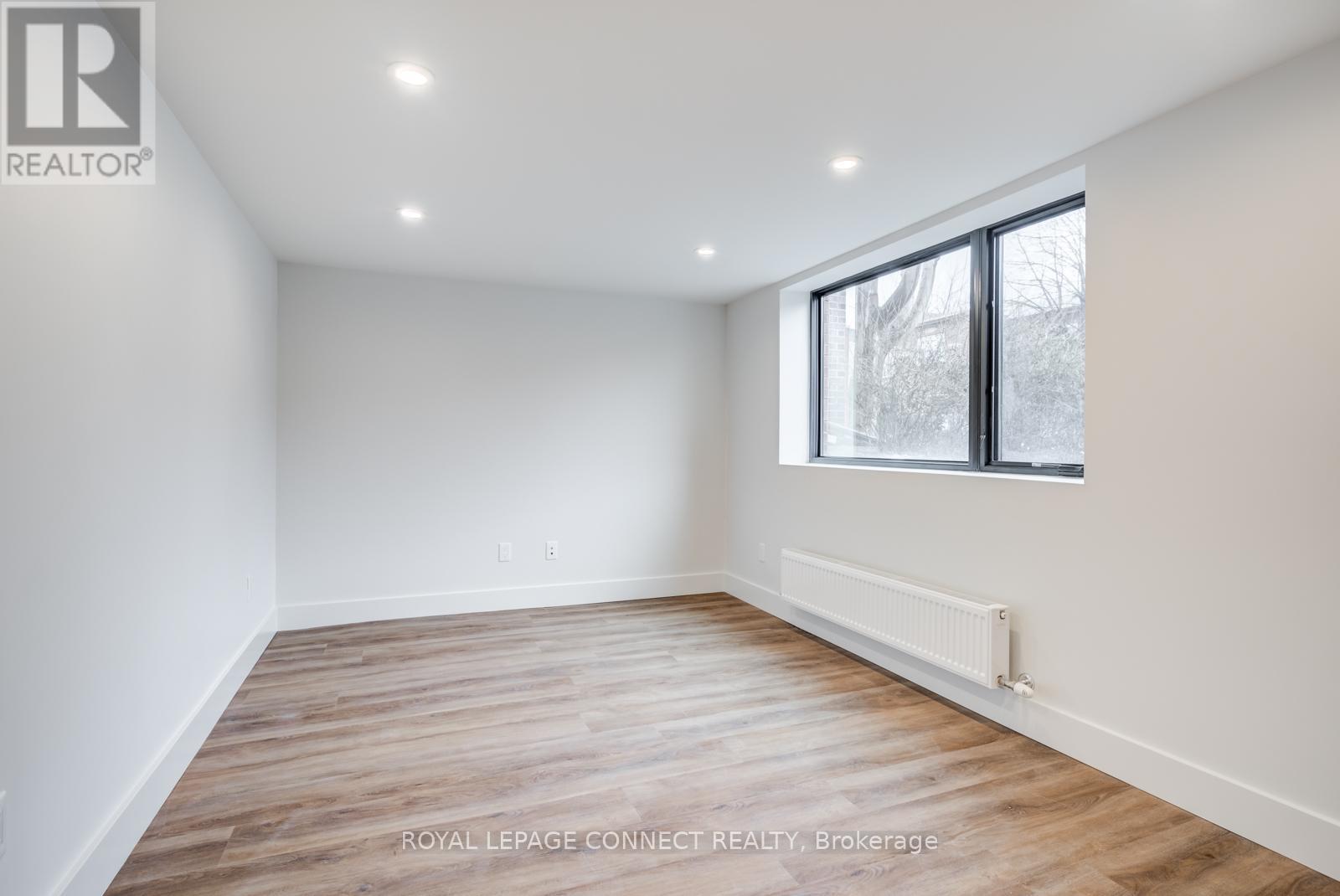 2 - 36 Hallam Street, Toronto, Ontario  M6G 1W2 - Photo 11 - W12410124