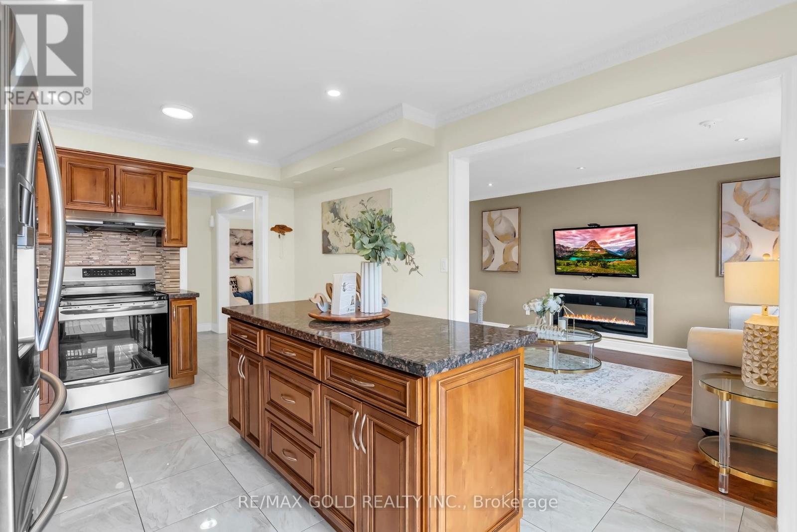 33 Tigerlily Place, Brampton, Ontario  L6R 2C8 - Photo 24 - W12412399