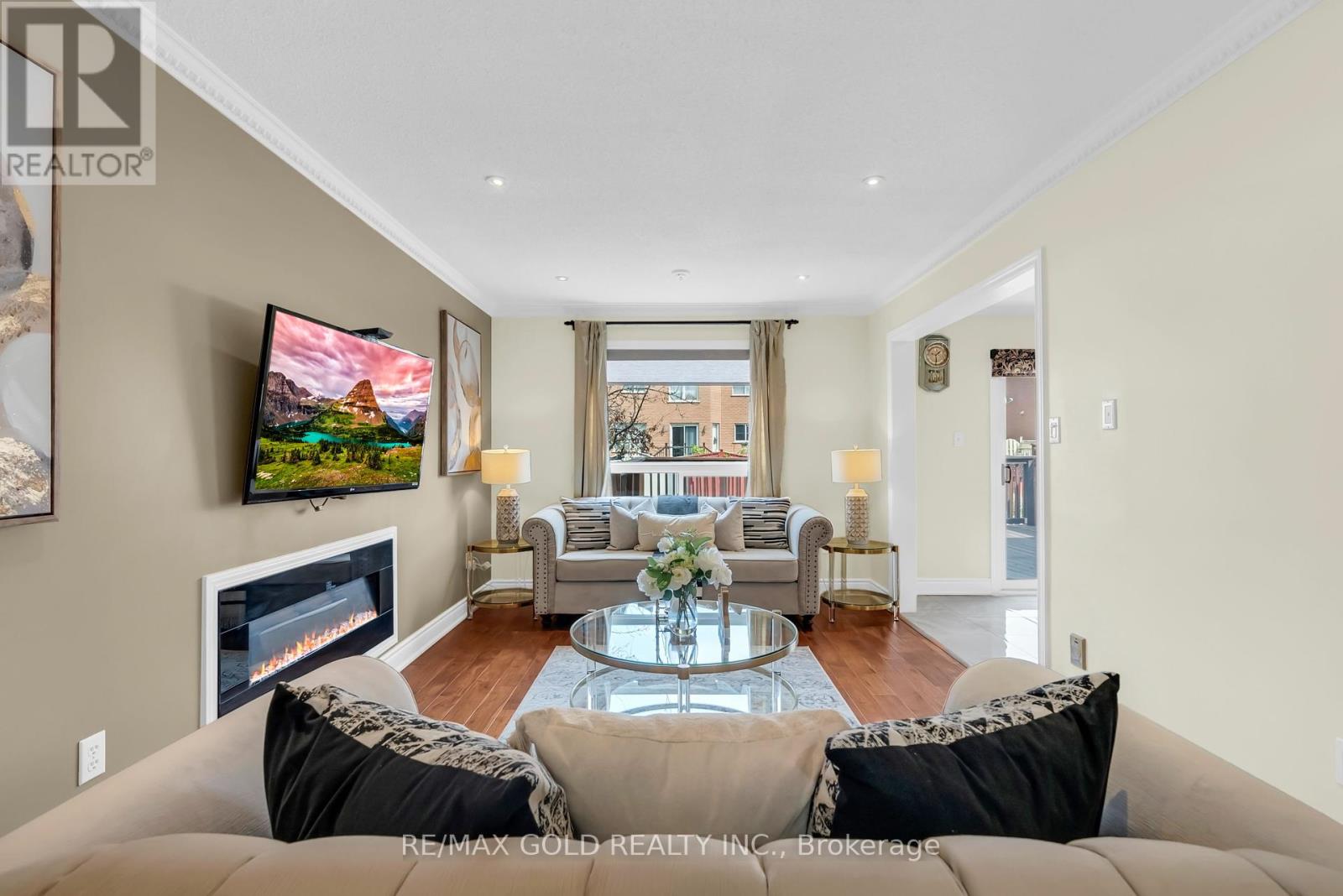 33 Tigerlily Place, Brampton, Ontario  L6R 2C8 - Photo 15 - W12412399