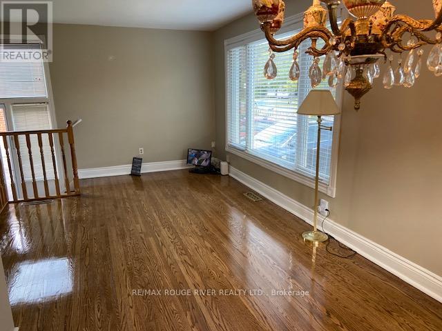 117 Shropshire Drive, Toronto, Ontario  M1P 1Z3 - Photo 12 - E12352474
