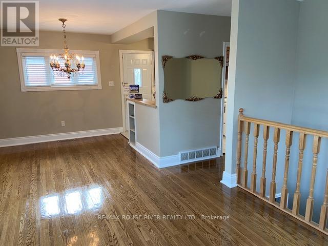 117 Shropshire Drive, Toronto, Ontario  M1P 1Z3 - Photo 9 - E12352474