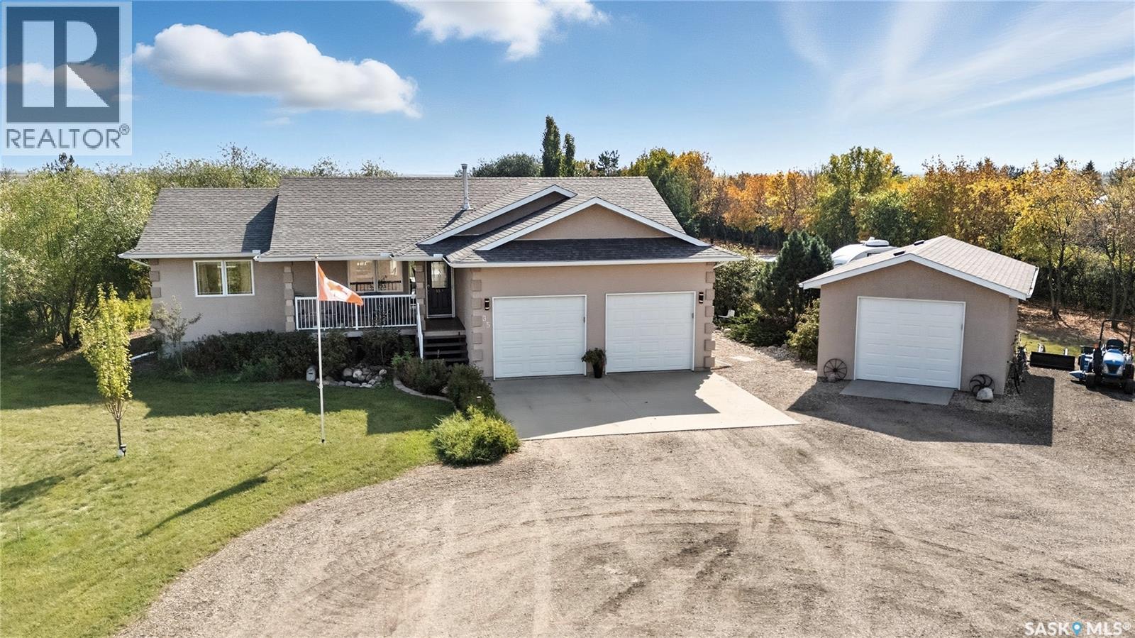 35 Dawn Road, Moose Jaw Rm No. 161, Saskatchewan  S6K 1C1 - Photo 2 - SK018688