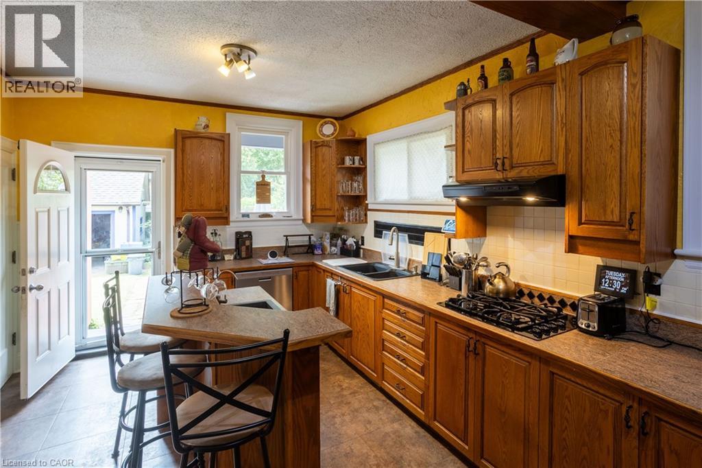 52 Balmoral Avenue S, Hamilton, Ontario  L8M 3J9 - Photo 11 - 40771024