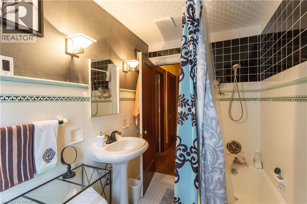 52 Balmoral Avenue S, Hamilton, Ontario  L8M 3J9 - Photo 19 - 40771024
