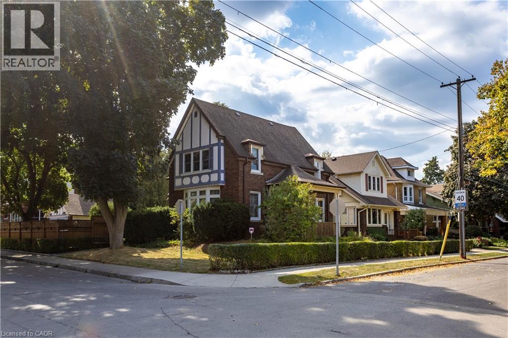 52 Balmoral Avenue S, Hamilton, Ontario  L8M 3J9 - Photo 3 - 40771024