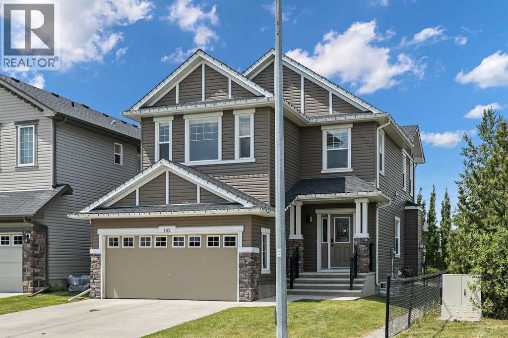 Property at 102 Ravenscroft Green SE image 2