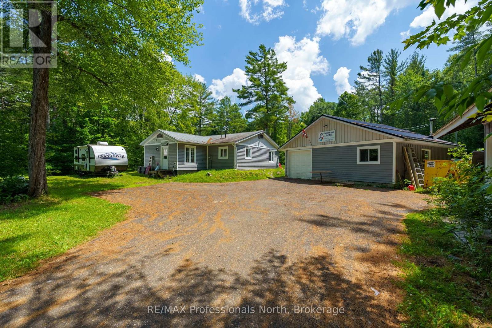 187 Stephenson 4 Road W, Huntsville, Ontario  P0B 1L0 - Photo 2 - X12414654