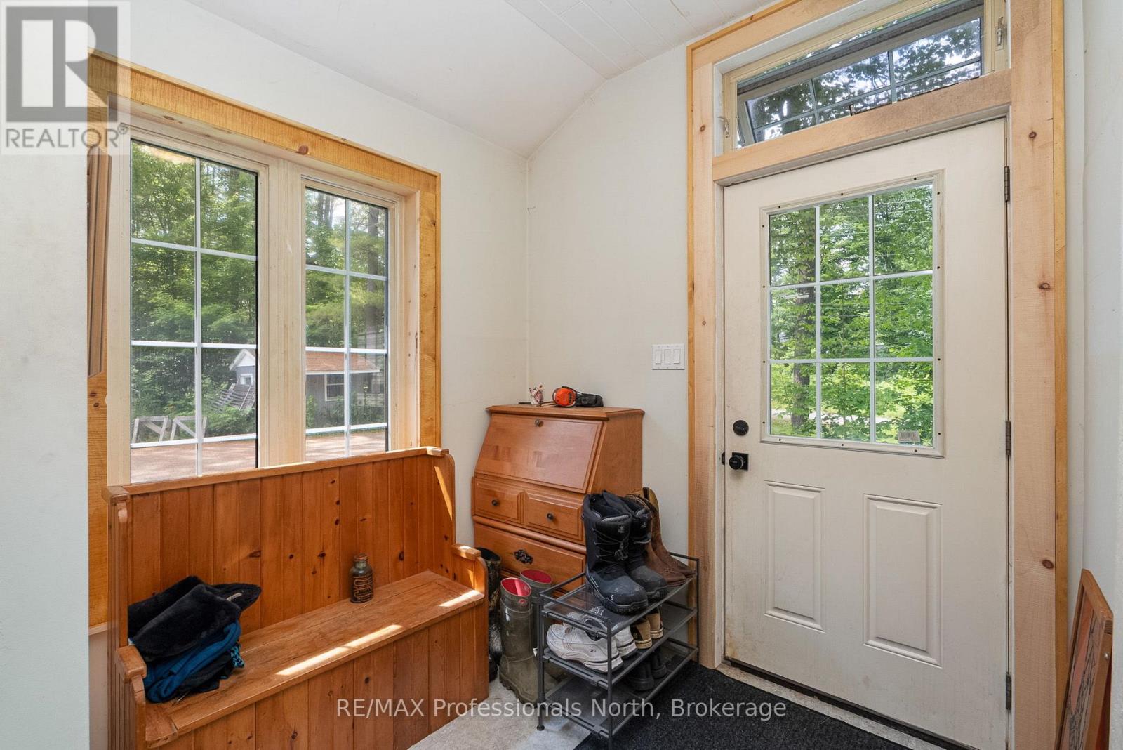 187 Stephenson 4 Road W, Huntsville, Ontario  P0B 1L0 - Photo 5 - X12414654