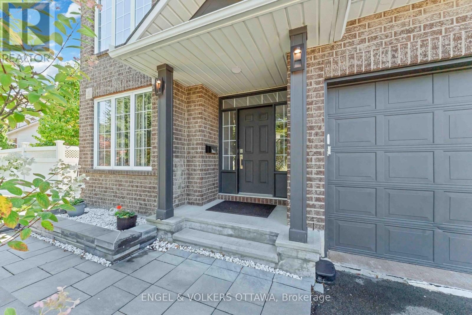 774 Scala Avenue, Ottawa, Ontario  K4A 4N9 - Photo 3 - X12414684