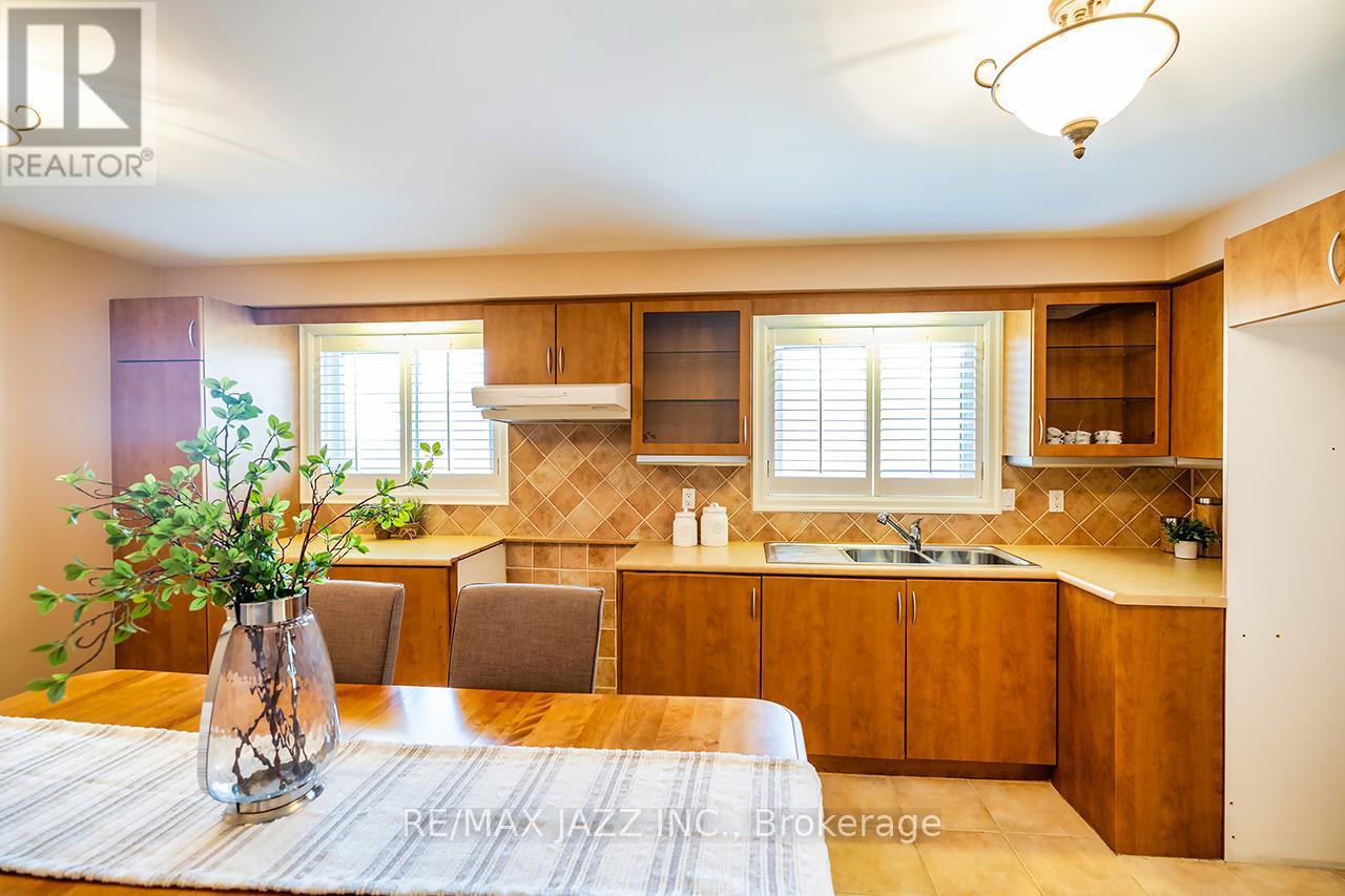 54 Bartel Drive, Toronto, Ontario  M3N 1C9 - Photo 17 - W12364097