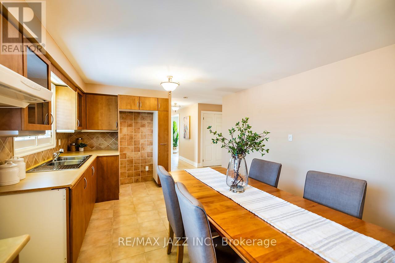 54 Bartel Drive, Toronto, Ontario  M3N 1C9 - Photo 19 - W12364097