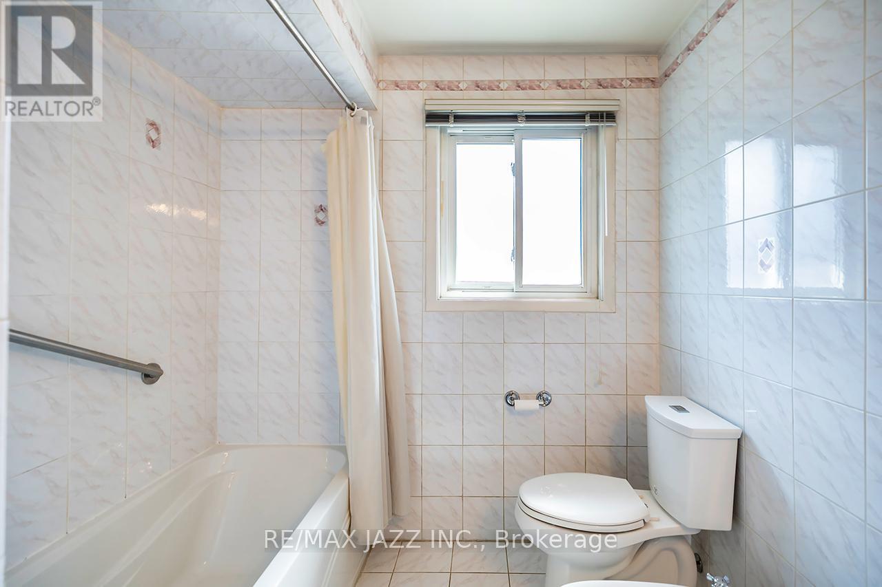 54 Bartel Drive, Toronto, Ontario  M3N 1C9 - Photo 21 - W12364097