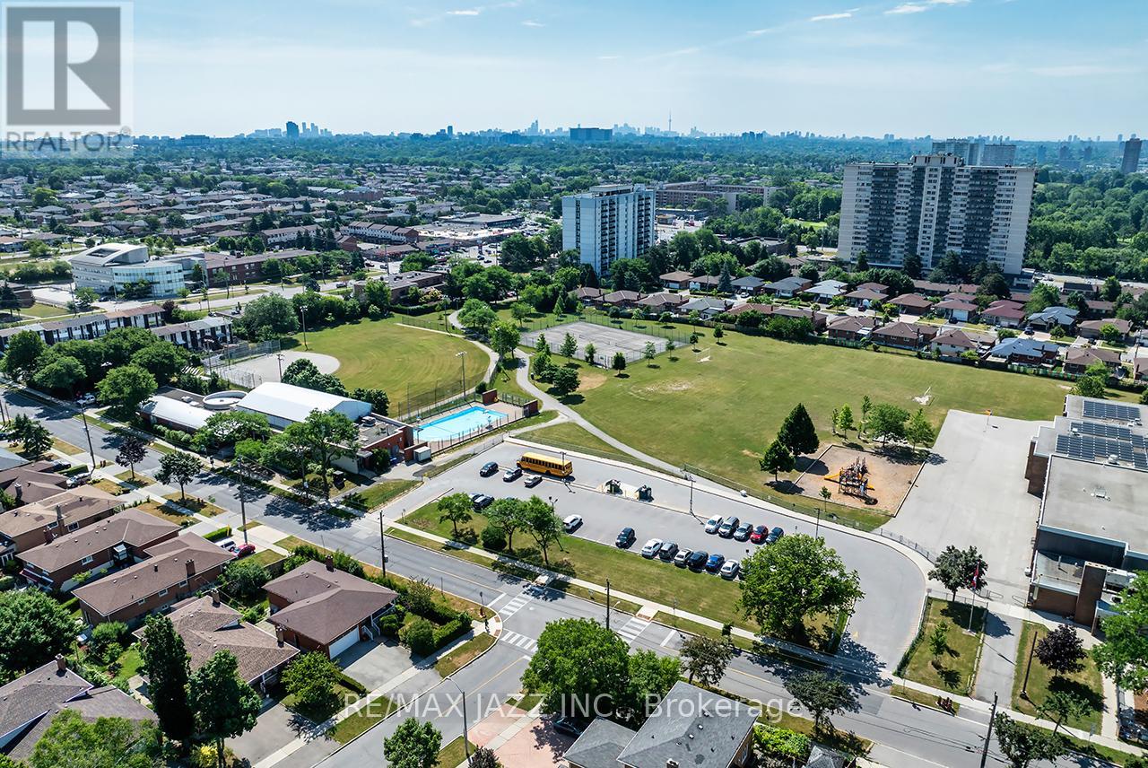 54 Bartel Drive, Toronto, Ontario  M3N 1C9 - Photo 44 - W12364097