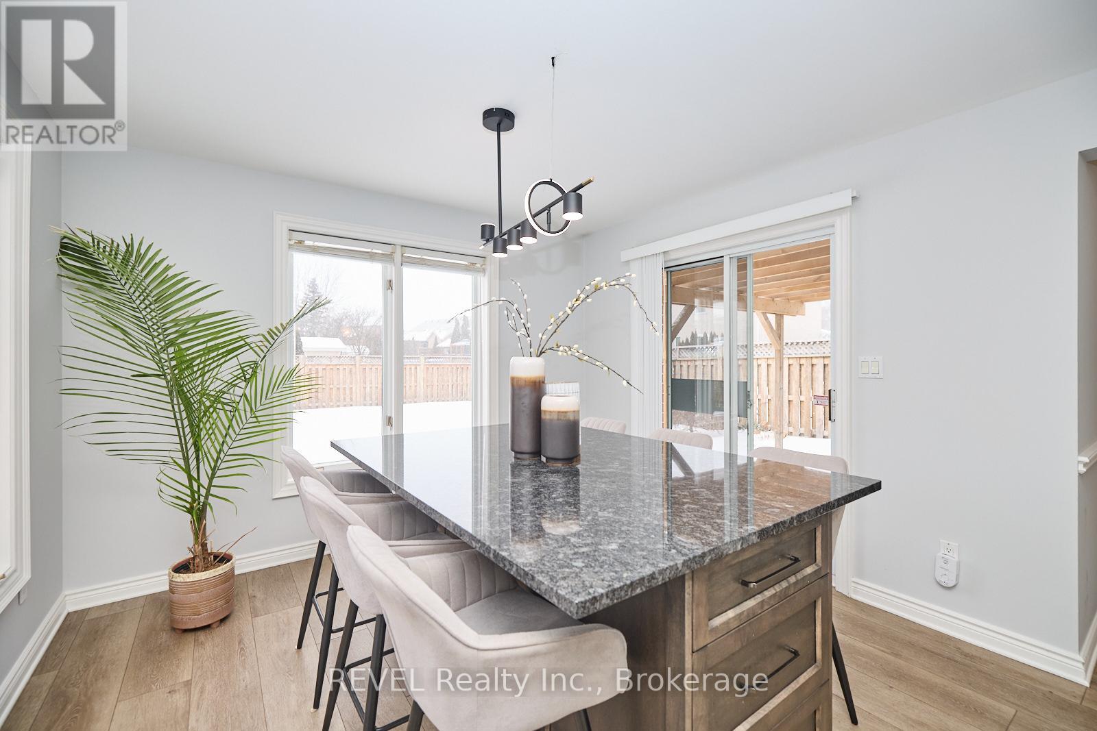 8007 Oakridge Drive, Niagara Falls, Ontario  L2H 2W1 - Photo 14 - X12414651