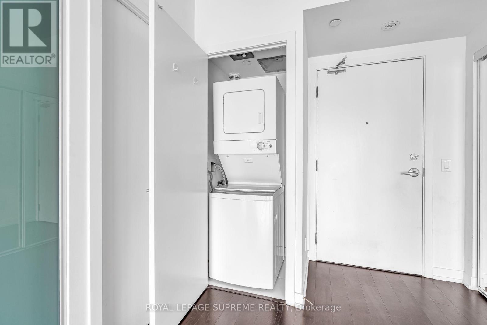 1711 - 85 Wood Street, Toronto, Ontario  M4Y 0E8 - Photo 25 - C12414535