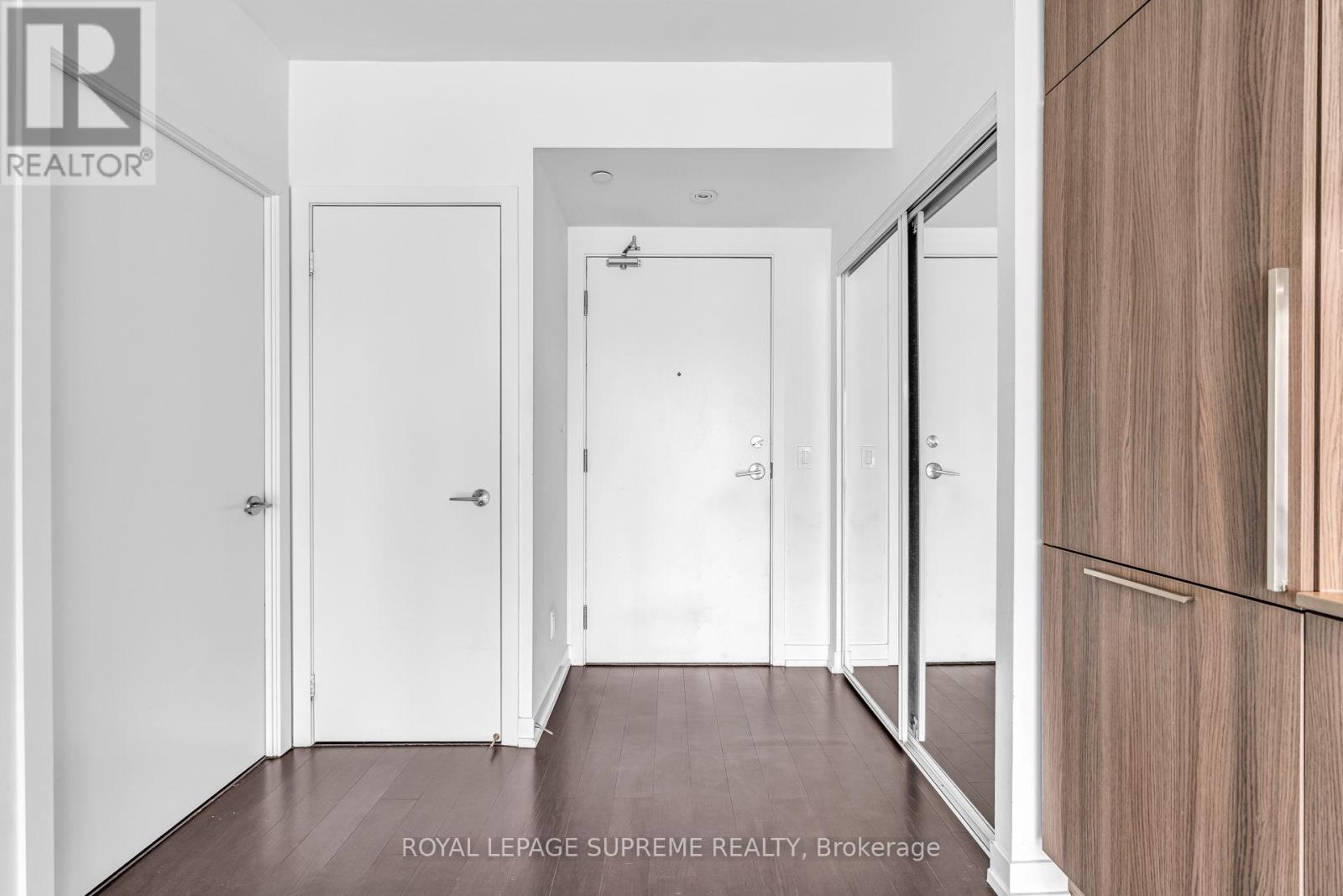 1711 - 85 Wood Street, Toronto, Ontario  M4Y 0E8 - Photo 6 - C12414535