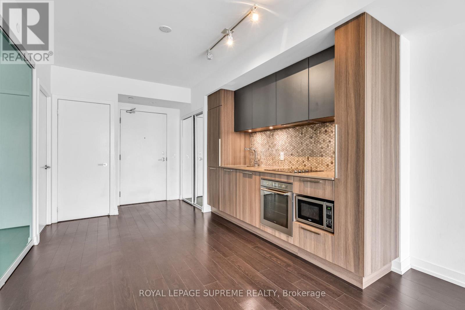 1711 - 85 Wood Street, Toronto, Ontario  M4Y 0E8 - Photo 9 - C12414535