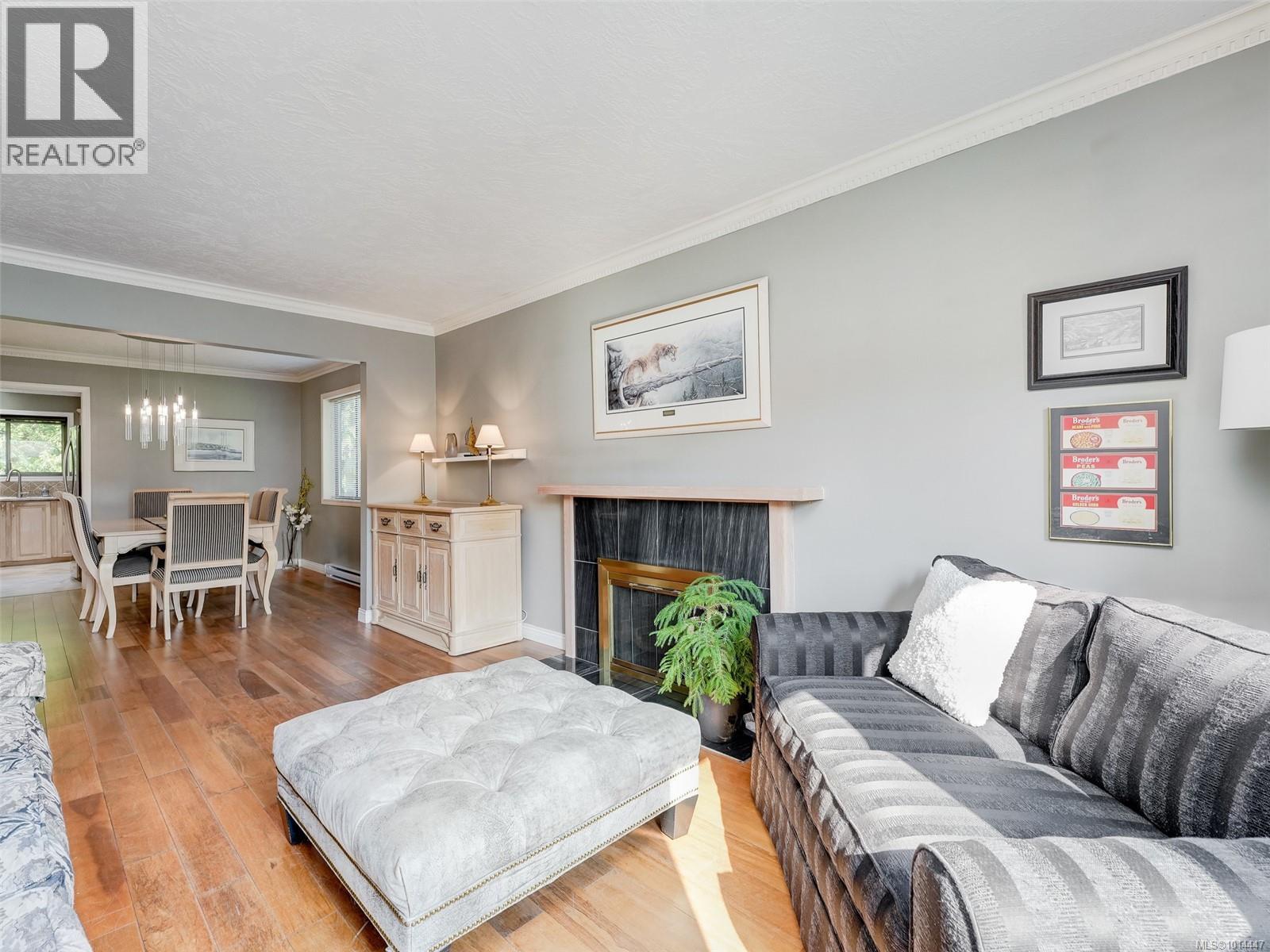 Property at 764 Westbury Rd image 1