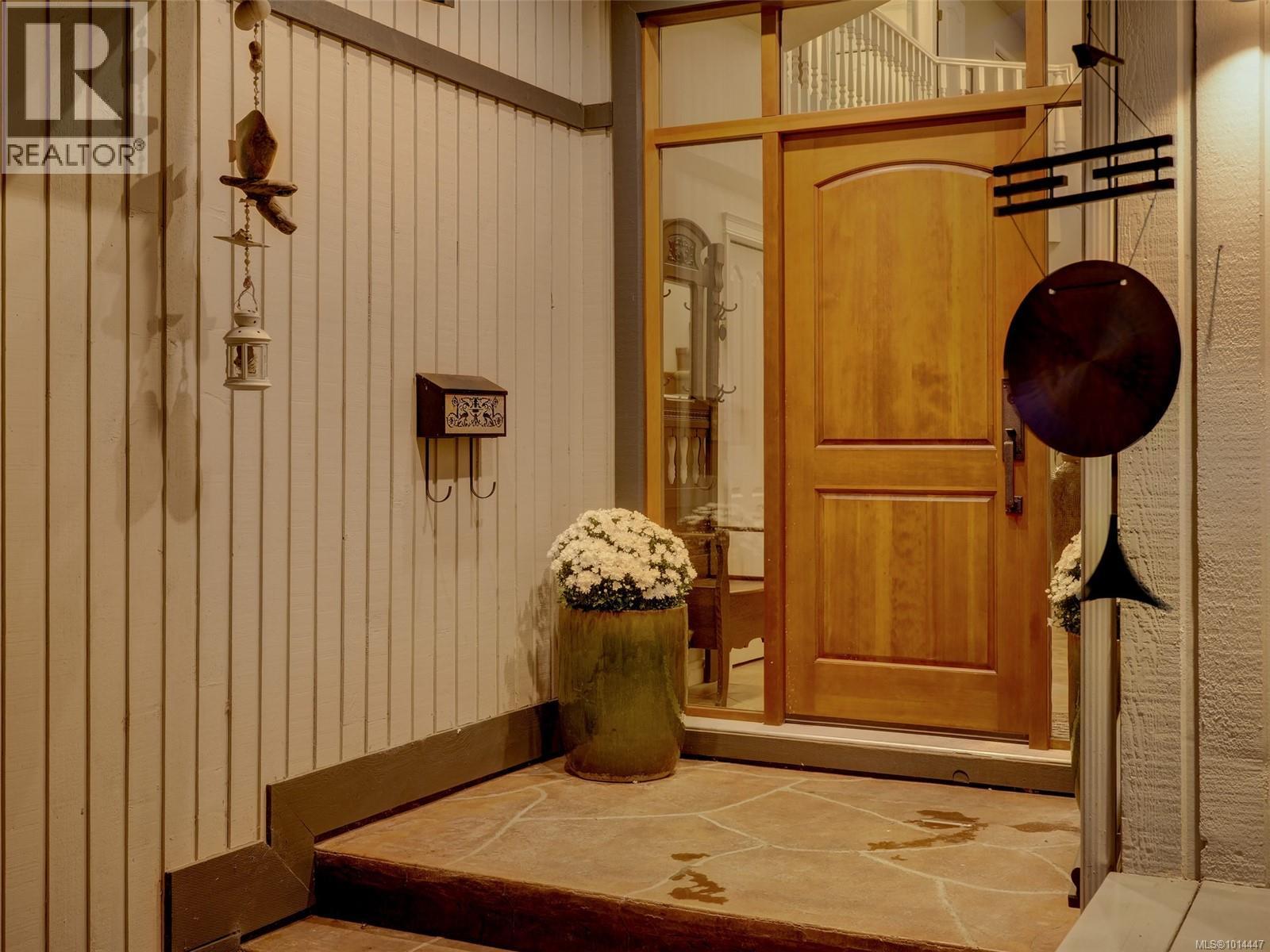 764 Westbury Rd, Saanich, British Columbia  V8Y 1G8 - Photo 52 - 1014447