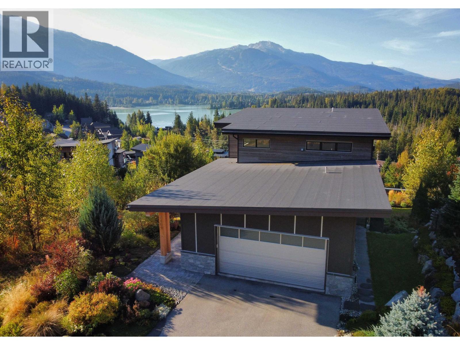 8409 Big Sky Terrace, Whistler, British Columbia  V8E 0G8 - Photo 1 - R3049952