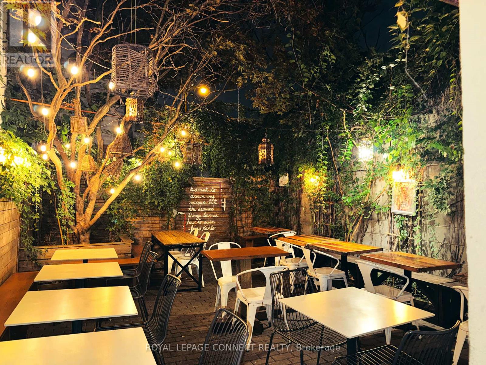 942 Queen Street W, Toronto, Ontario M6J 1G8 - Photo 3 - C12373356