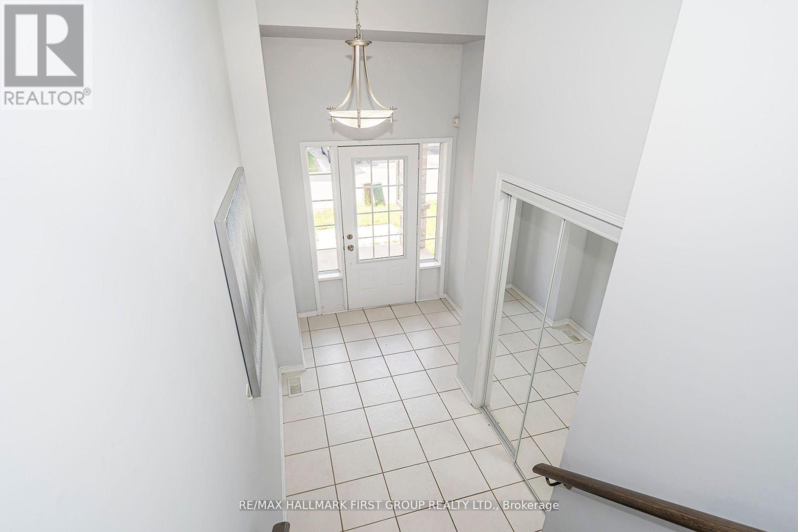 527 Rossland Road E, Ajax, Ontario  L1T 4S1 - Photo 2 - E12414511