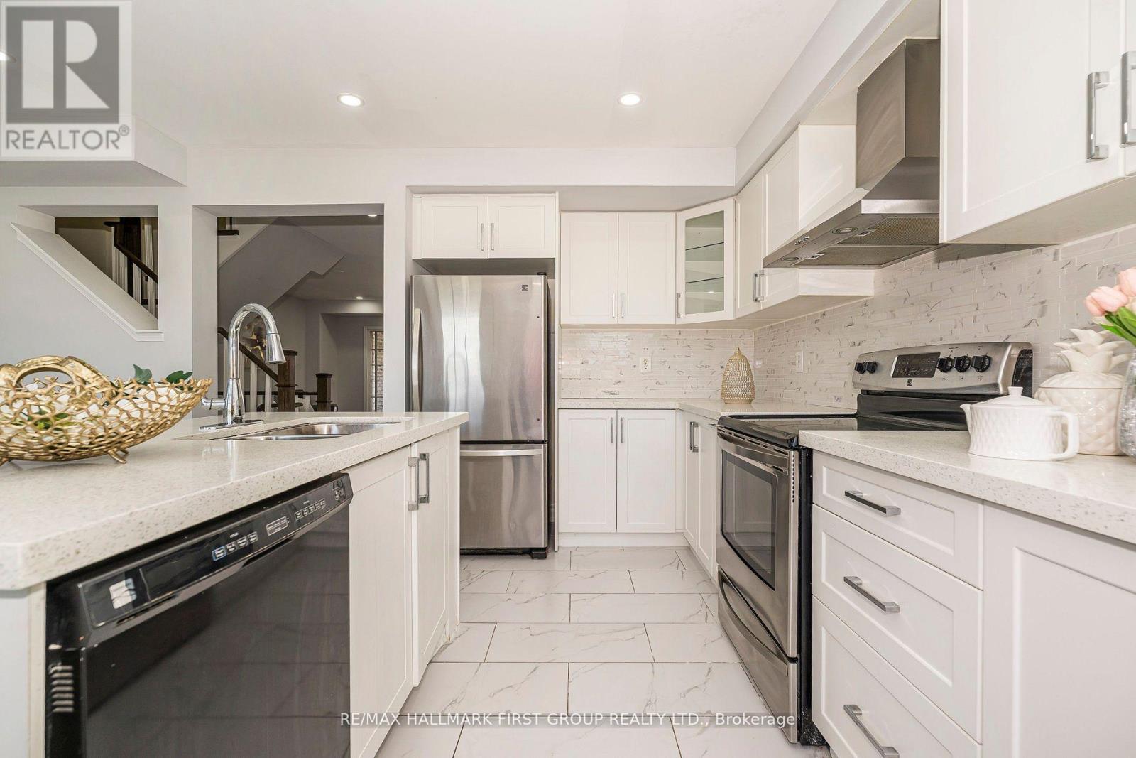 527 Rossland Road E, Ajax, Ontario  L1T 4S1 - Photo 25 - E12414511