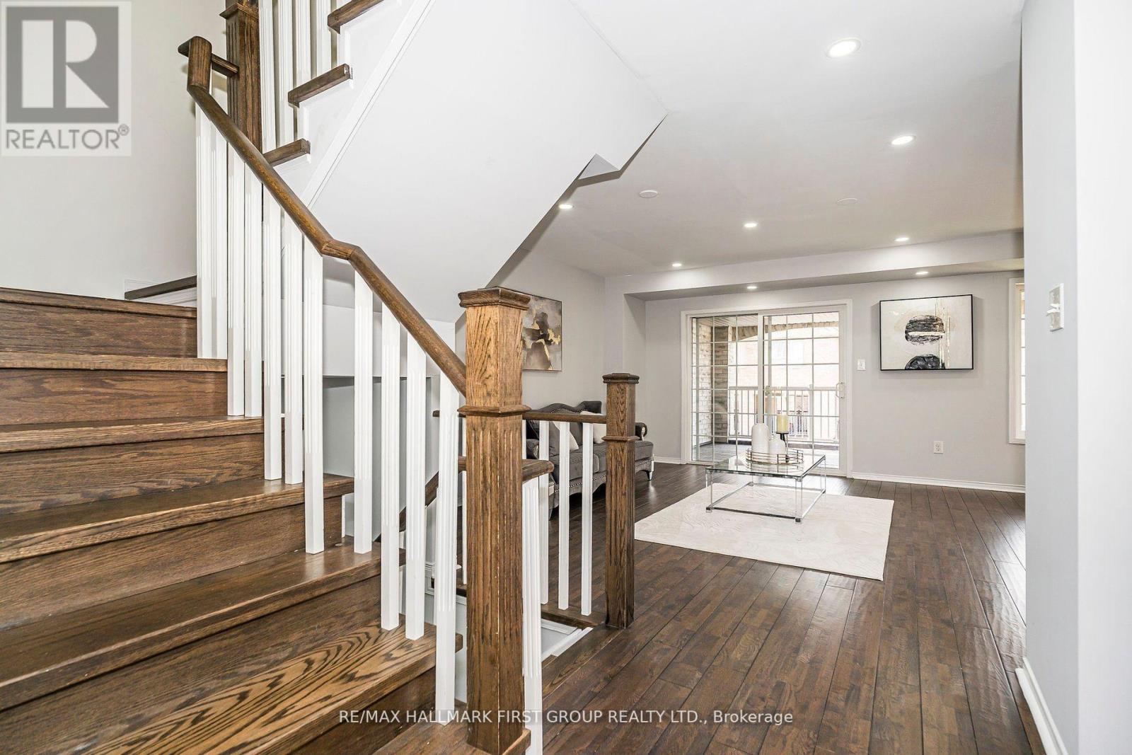 527 Rossland Road E, Ajax, Ontario  L1T 4S1 - Photo 9 - E12414511