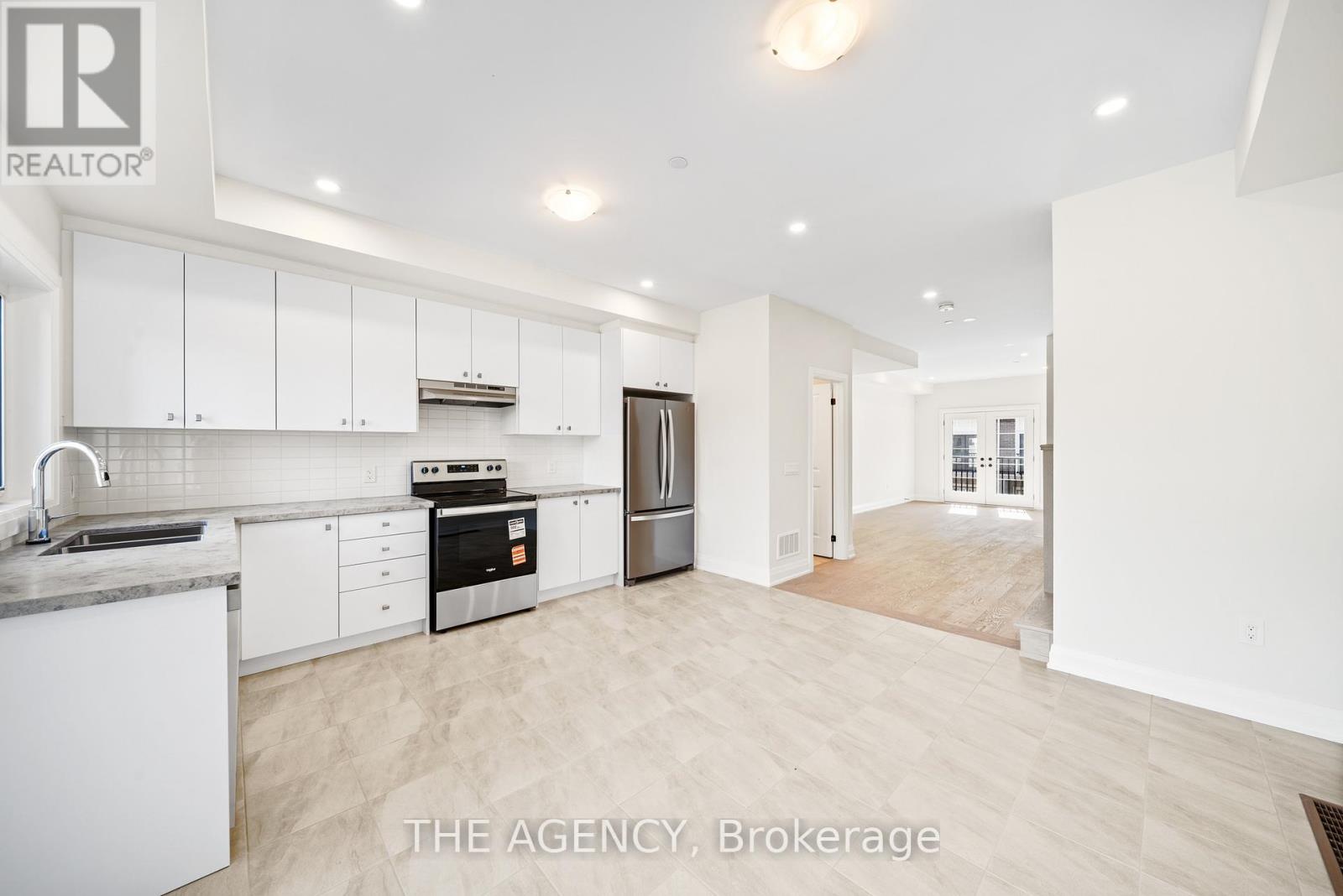 23 - 14 Marret Lane, Clarington, Ontario  L1B 1J2 - Photo 4 - E12414599