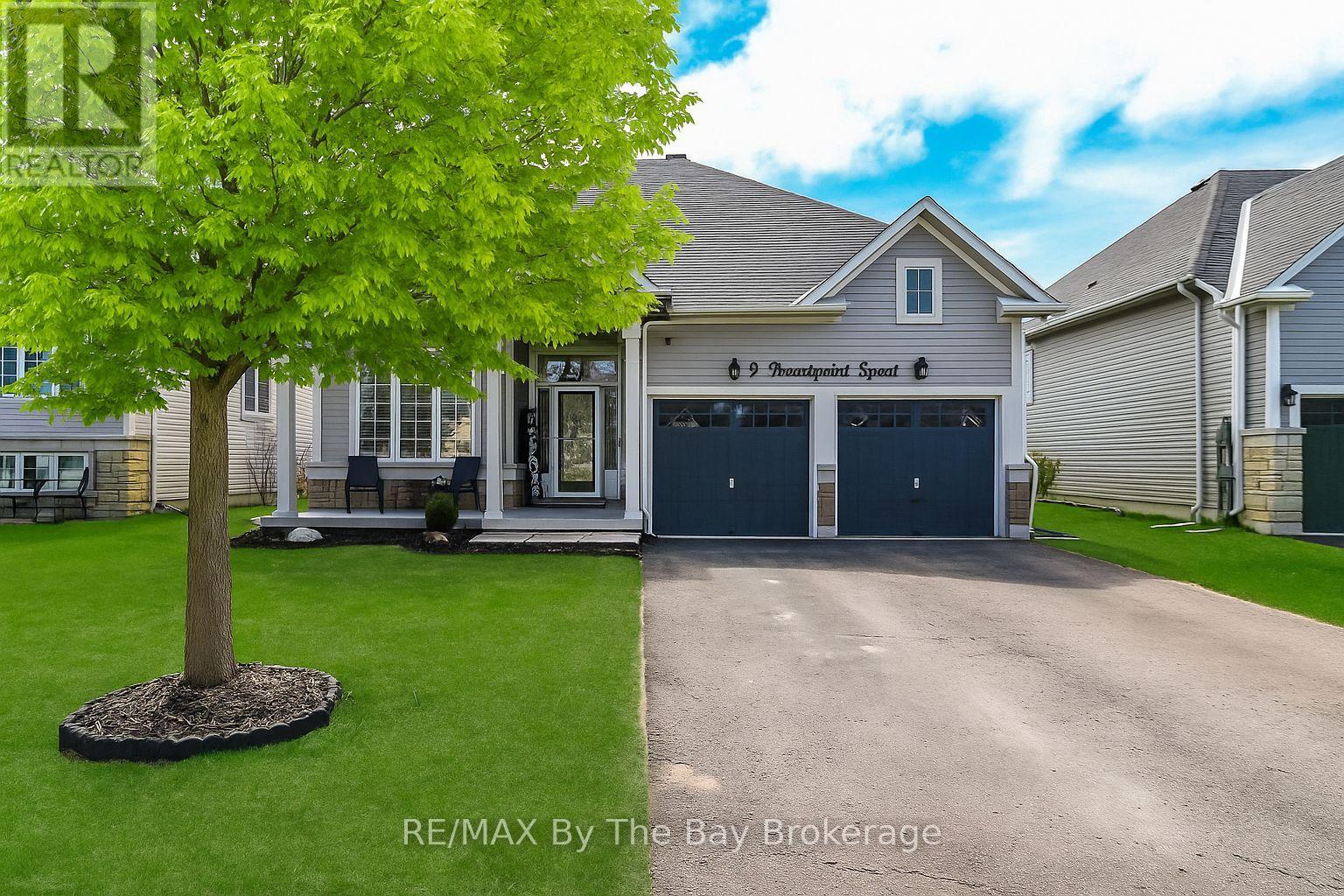 Property at 9 BROADPOINT STREET image 3