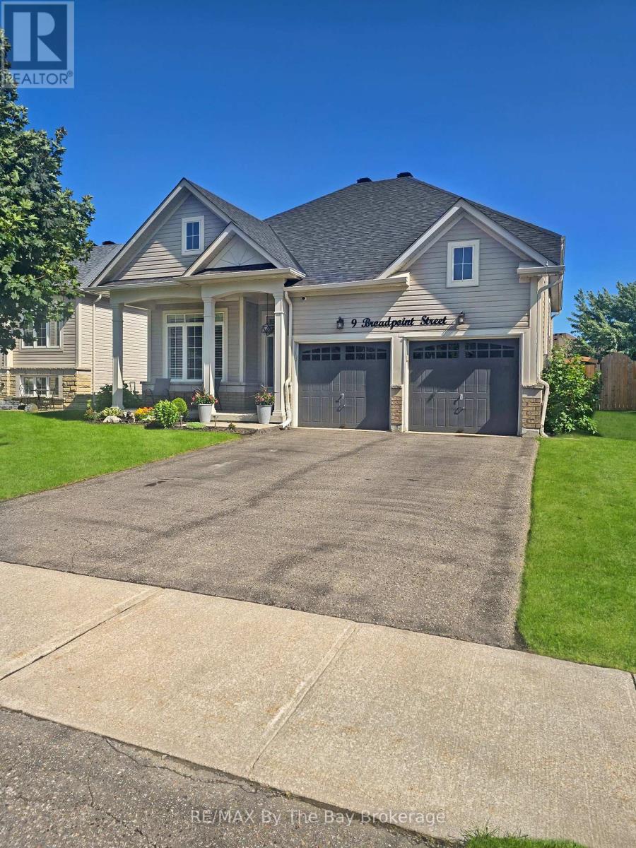 Property at 9 BROADPOINT STREET image 1