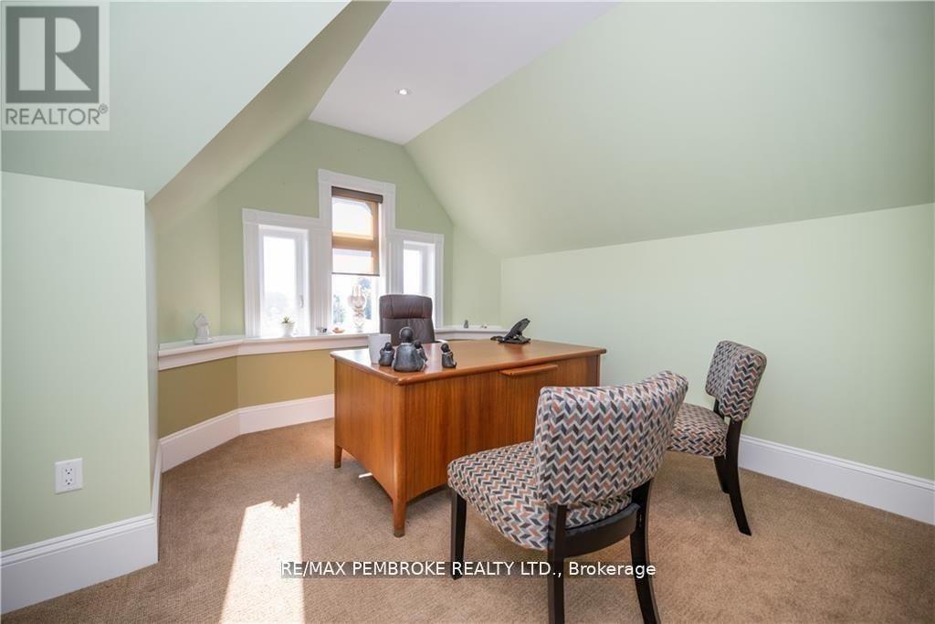 464 Pembroke Street W, Pembroke, Ontario  K8A 5N9 - Photo 14 - X12414712