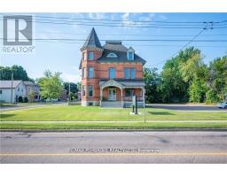 464 PEMBROKE STREET W, Pembroke, Ontario