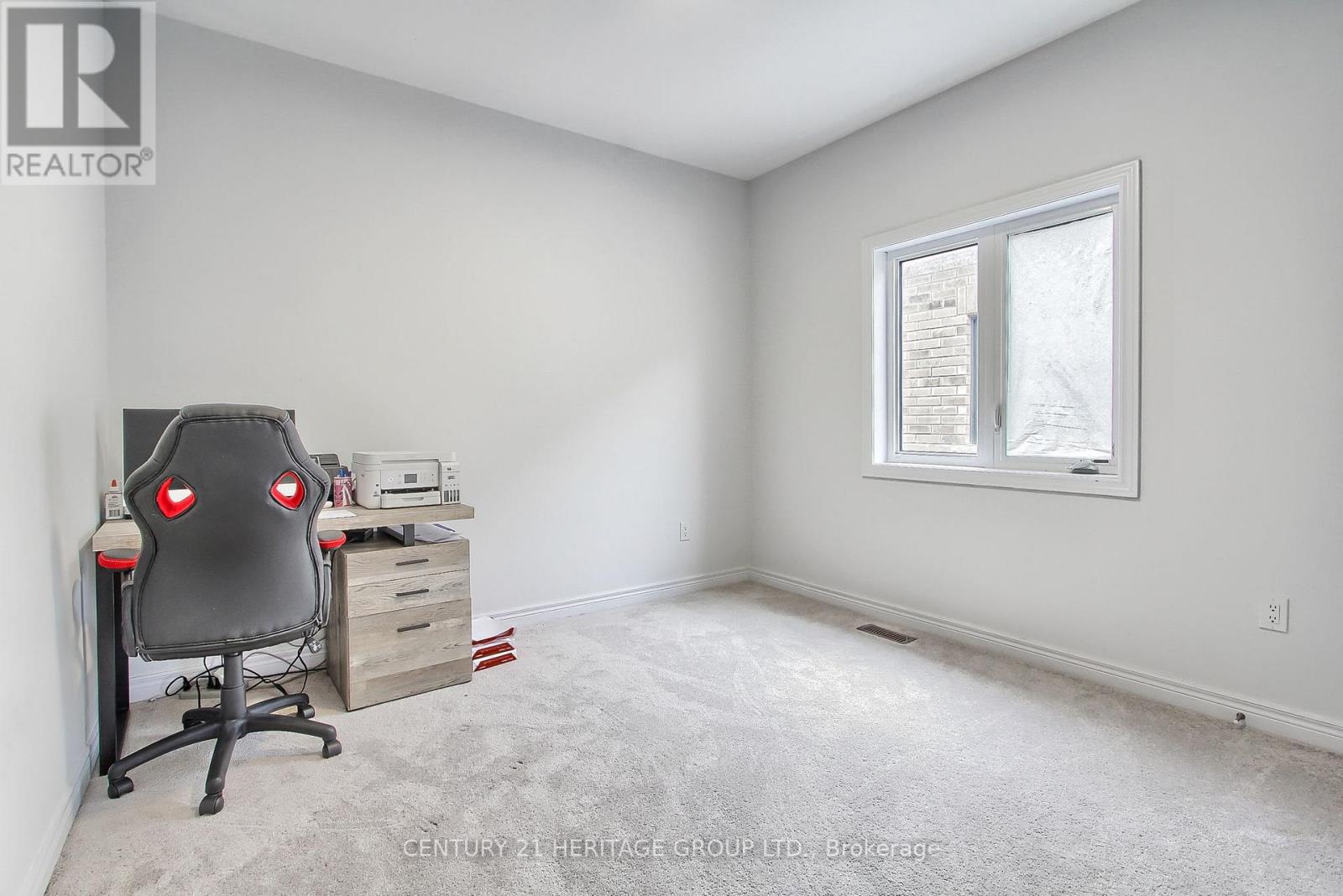 71 Woodhaven Avenue, Aurora, Ontario  L4G 3Y2 - Photo 19 - N12414448