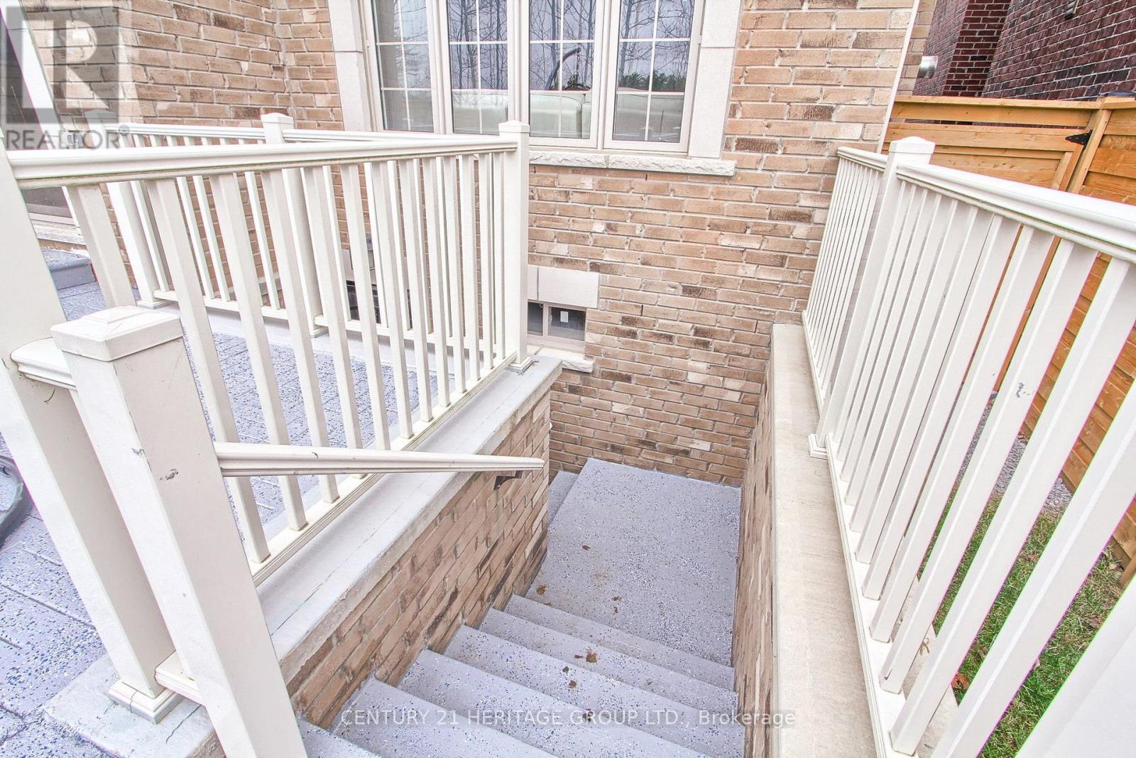 71 Woodhaven Avenue, Aurora, Ontario  L4G 3Y2 - Photo 32 - N12414448