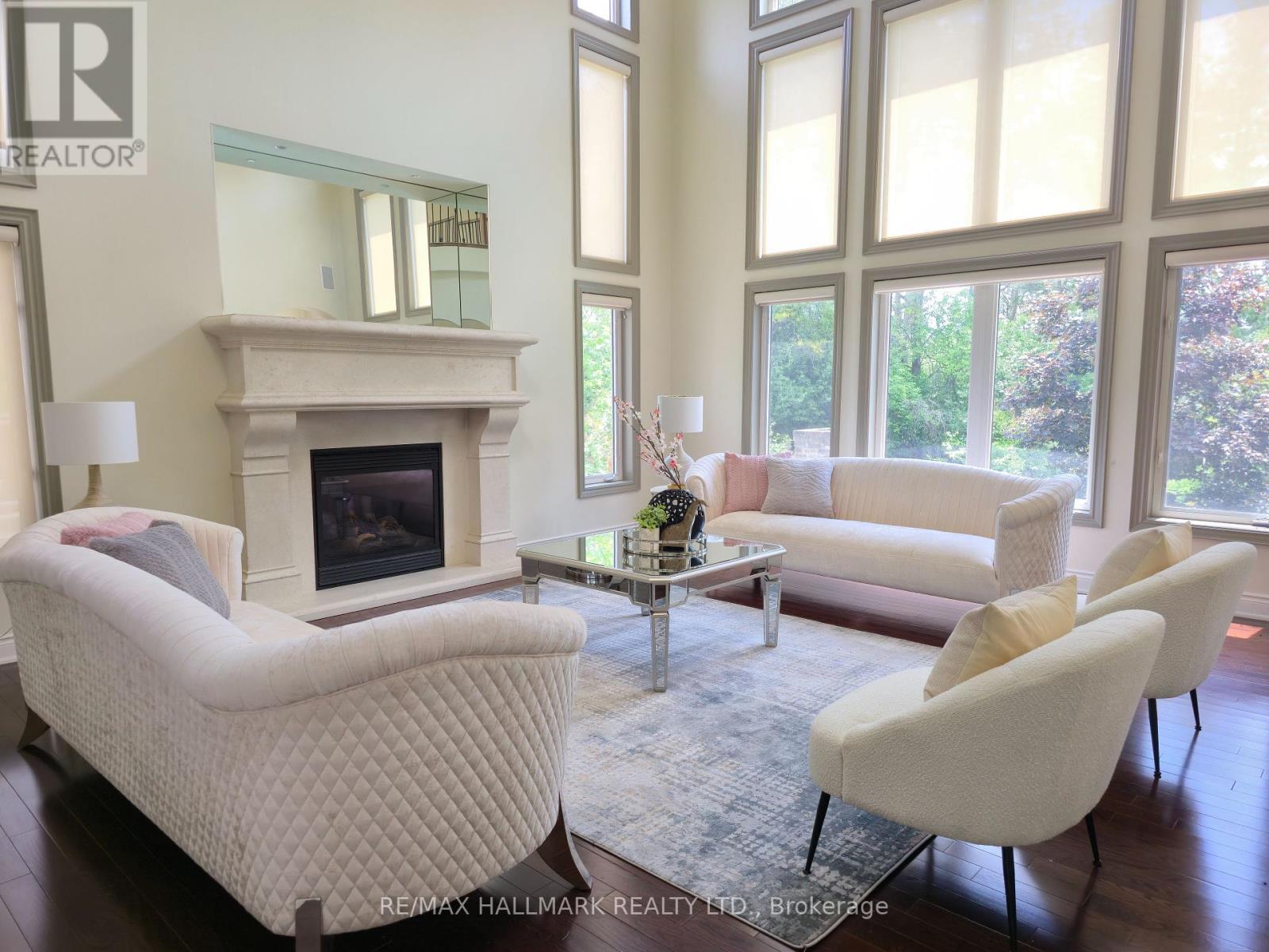 383 Paradelle Drive, Richmond Hill, Ontario  L4E 4R8 - Photo 10 - N12414456