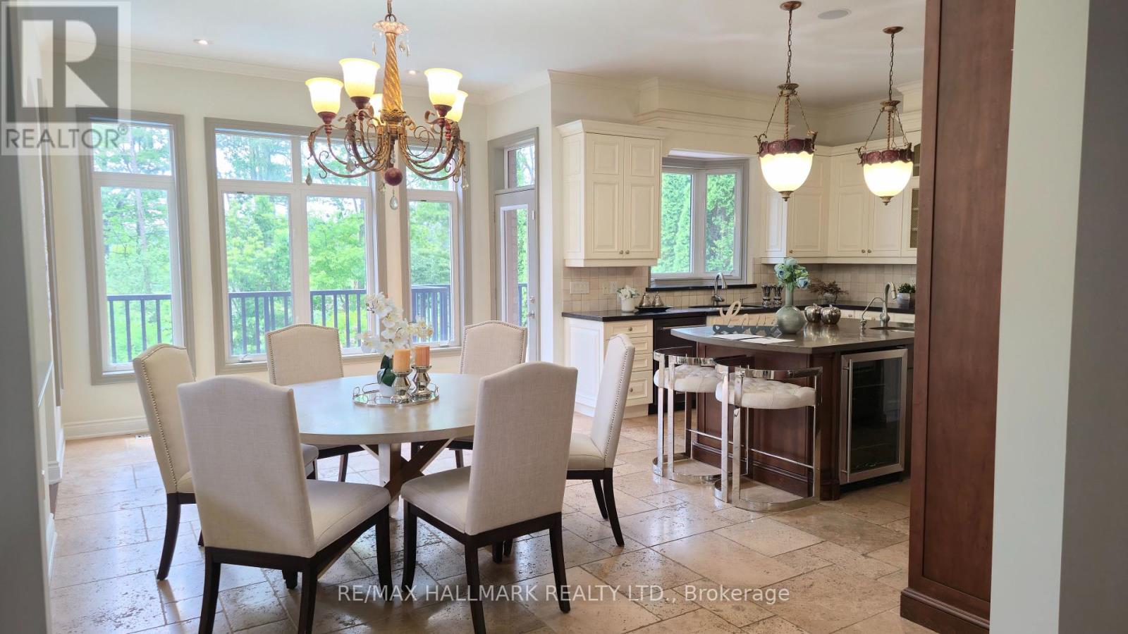 383 Paradelle Drive, Richmond Hill, Ontario  L4E 4R8 - Photo 13 - N12414456