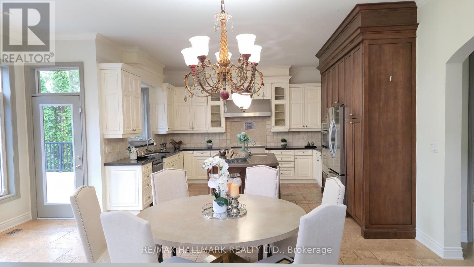 383 Paradelle Drive, Richmond Hill, Ontario  L4E 4R8 - Photo 14 - N12414456