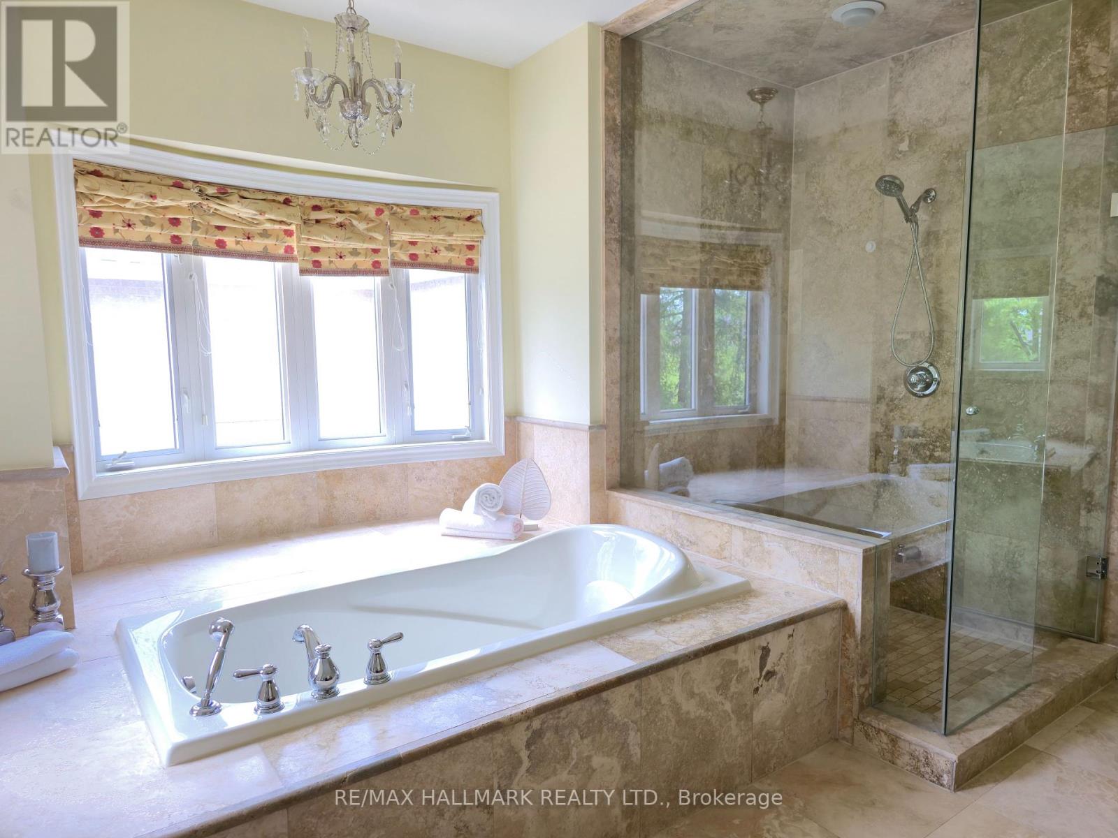383 Paradelle Drive, Richmond Hill, Ontario  L4E 4R8 - Photo 31 - N12414456