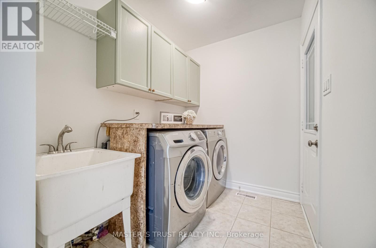 76 Mynden Way, Newmarket, Ontario  L3X 3A9 - Photo 21 - N12414539