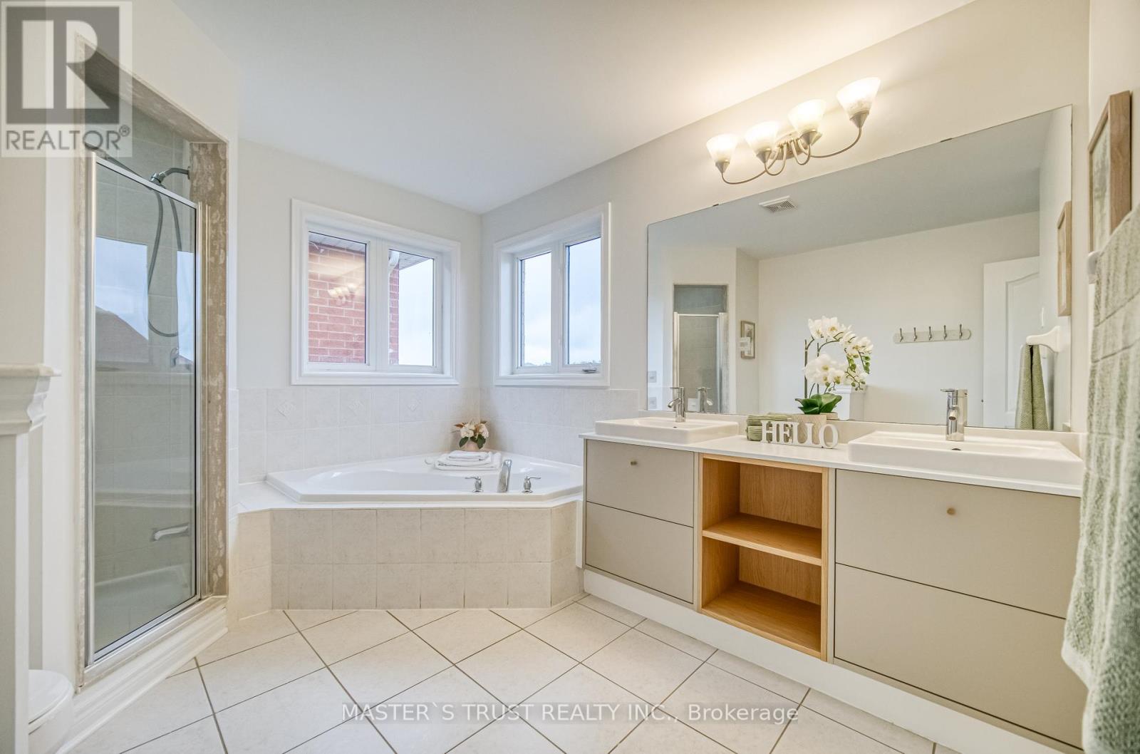 76 Mynden Way, Newmarket, Ontario  L3X 3A9 - Photo 29 - N12414539