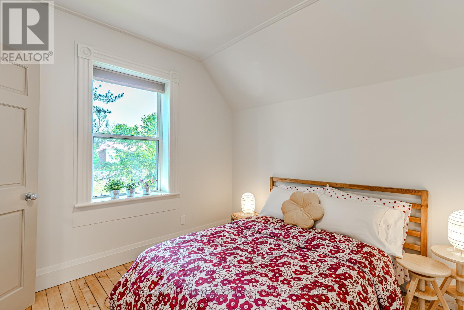 10195 Highway 12 W, Oro-Medonte, Ontario  L0K 1E0 - Photo 12 - S12414614