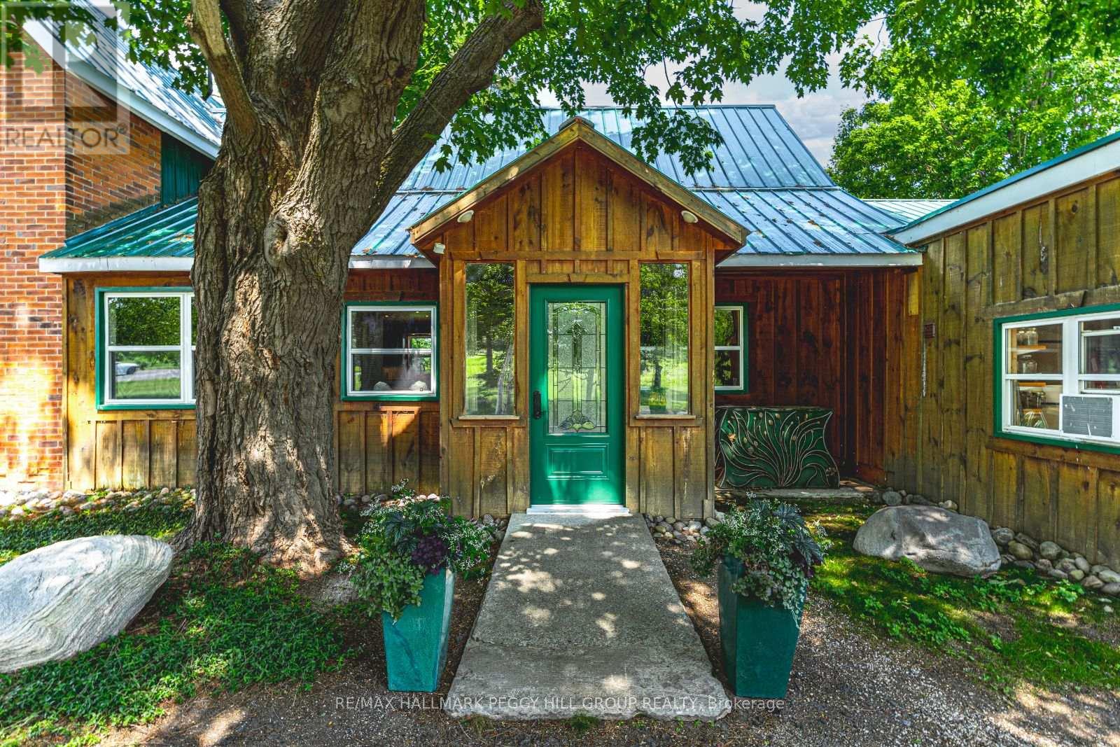 10195 Highway 12 W, Oro-Medonte, Ontario  L0K 1E0 - Photo 4 - S12414614