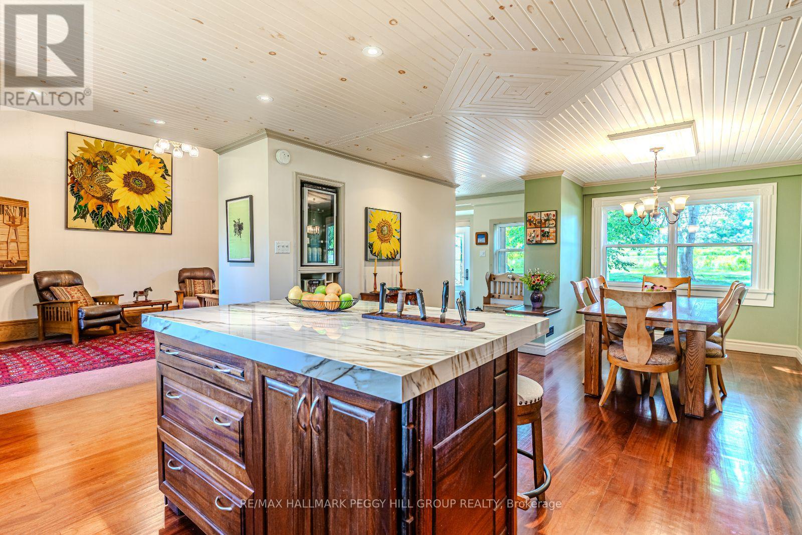 10195 Highway 12 W, Oro-Medonte, Ontario  L0K 1E0 - Photo 6 - S12414614