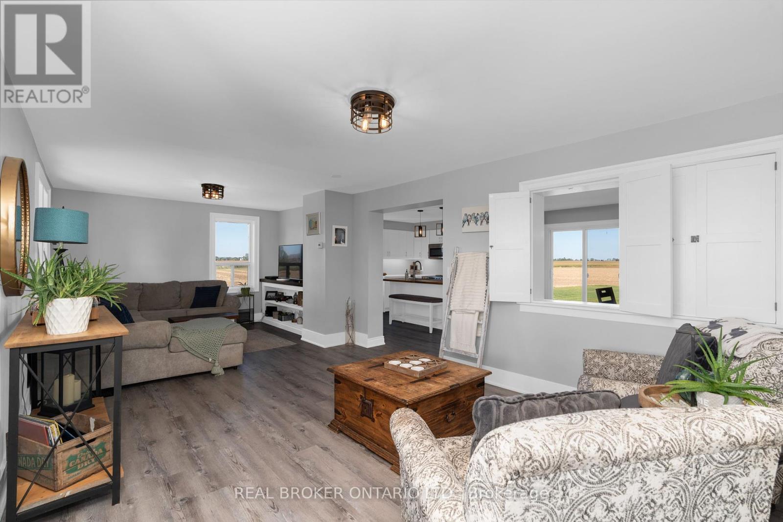 4542 6 Sunnidale Concession, Clearview, Ontario  L0M 1S0 - Photo 10 - S12414615