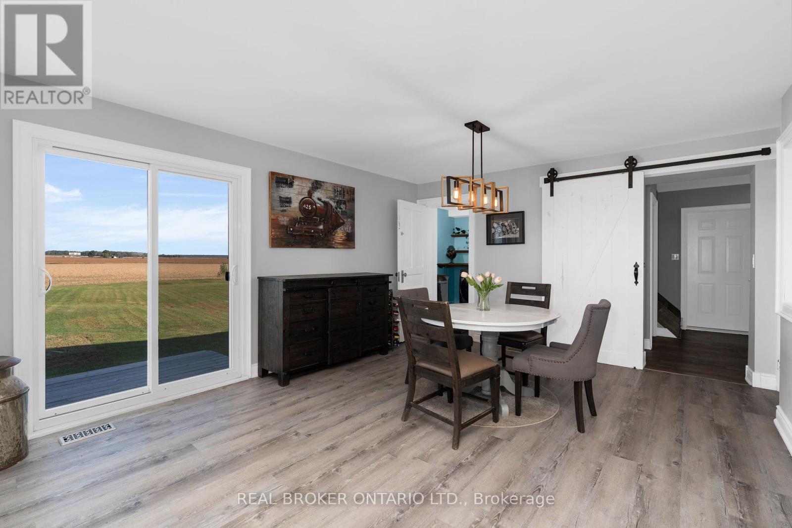 4542 6 Sunnidale Concession, Clearview, Ontario  L0M 1S0 - Photo 16 - S12414615