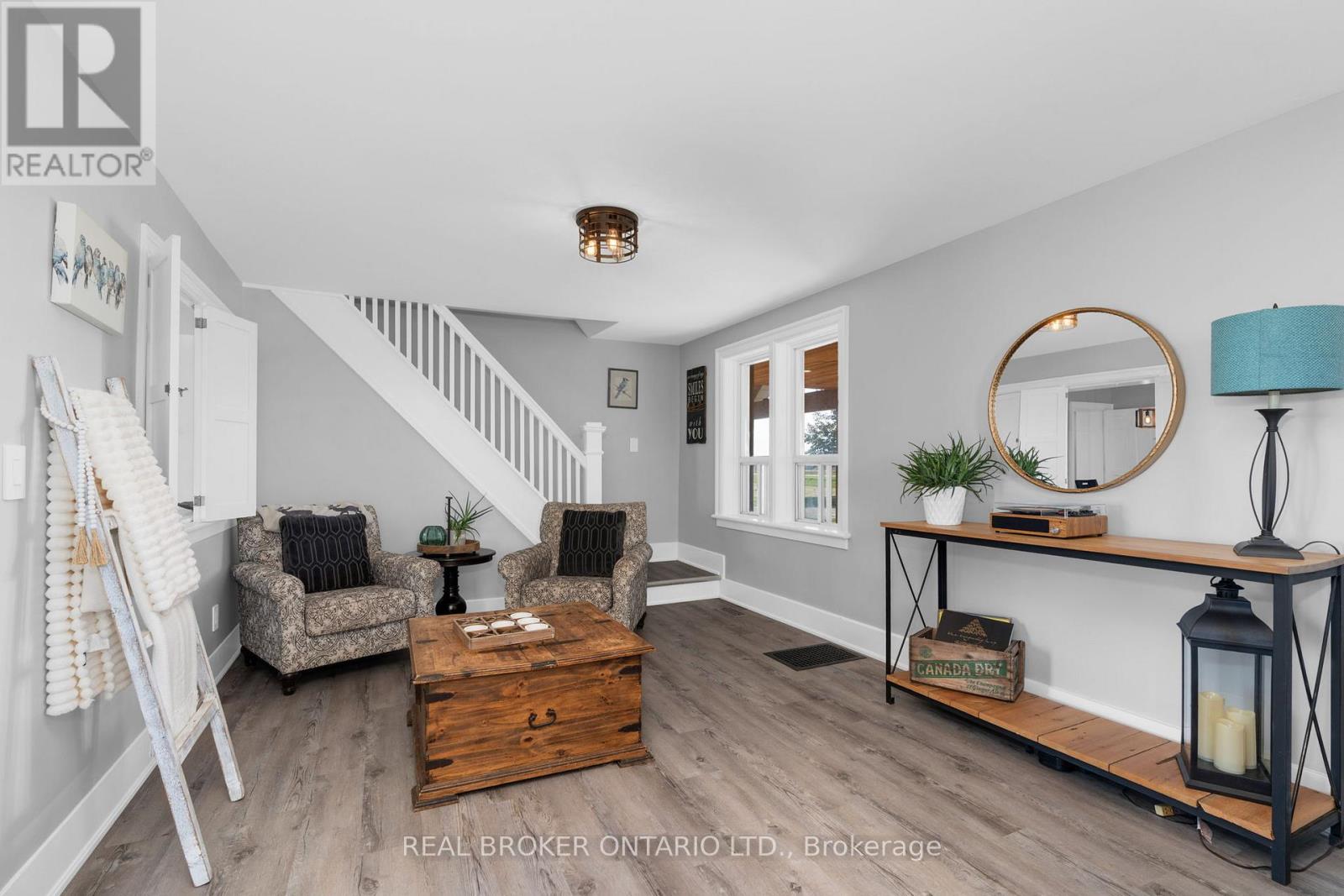 4542 6 Sunnidale Concession, Clearview, Ontario  L0M 1S0 - Photo 20 - S12414615