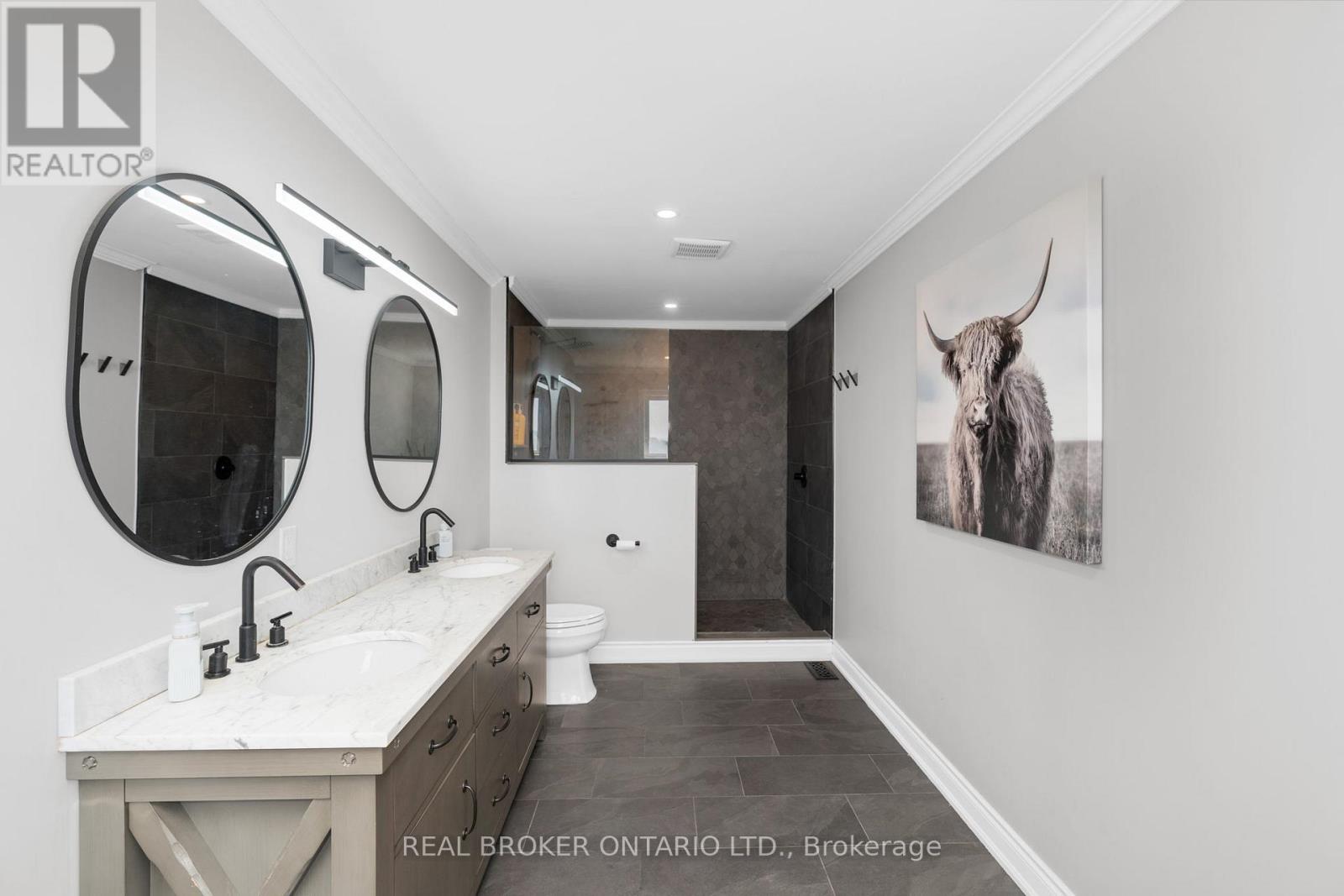 4542 6 Sunnidale Concession, Clearview, Ontario  L0M 1S0 - Photo 24 - S12414615